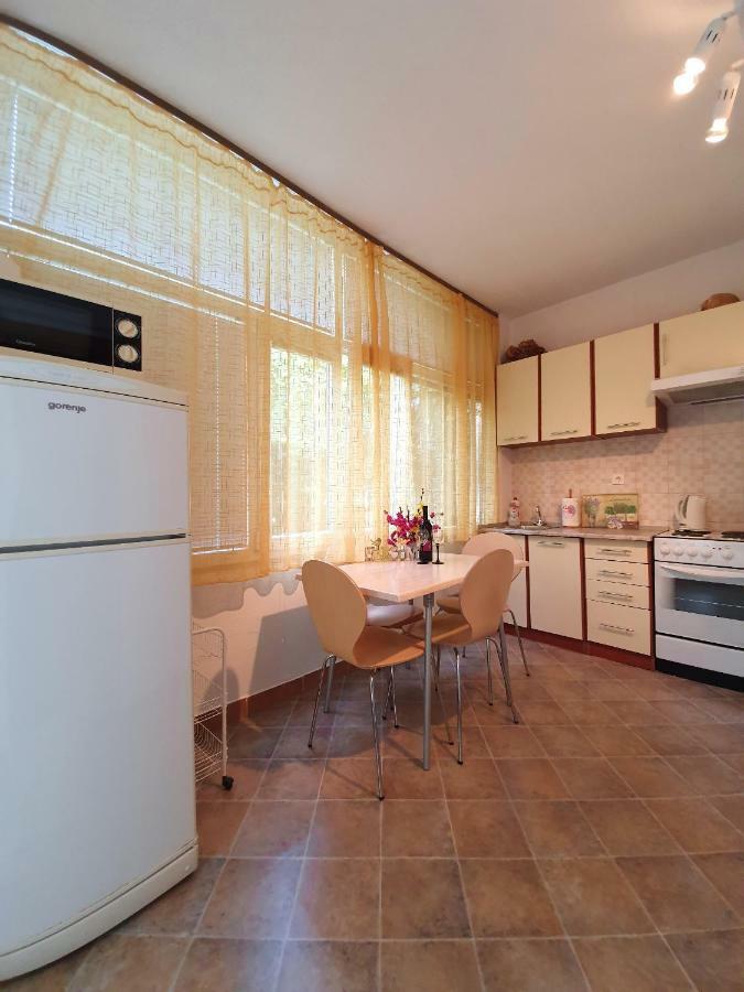 Apartmani Renata Brela Ngoại thất bức ảnh